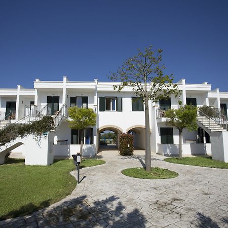 Hotel Resort Portoselvaggio Sant Isidoro  Extérieur photo