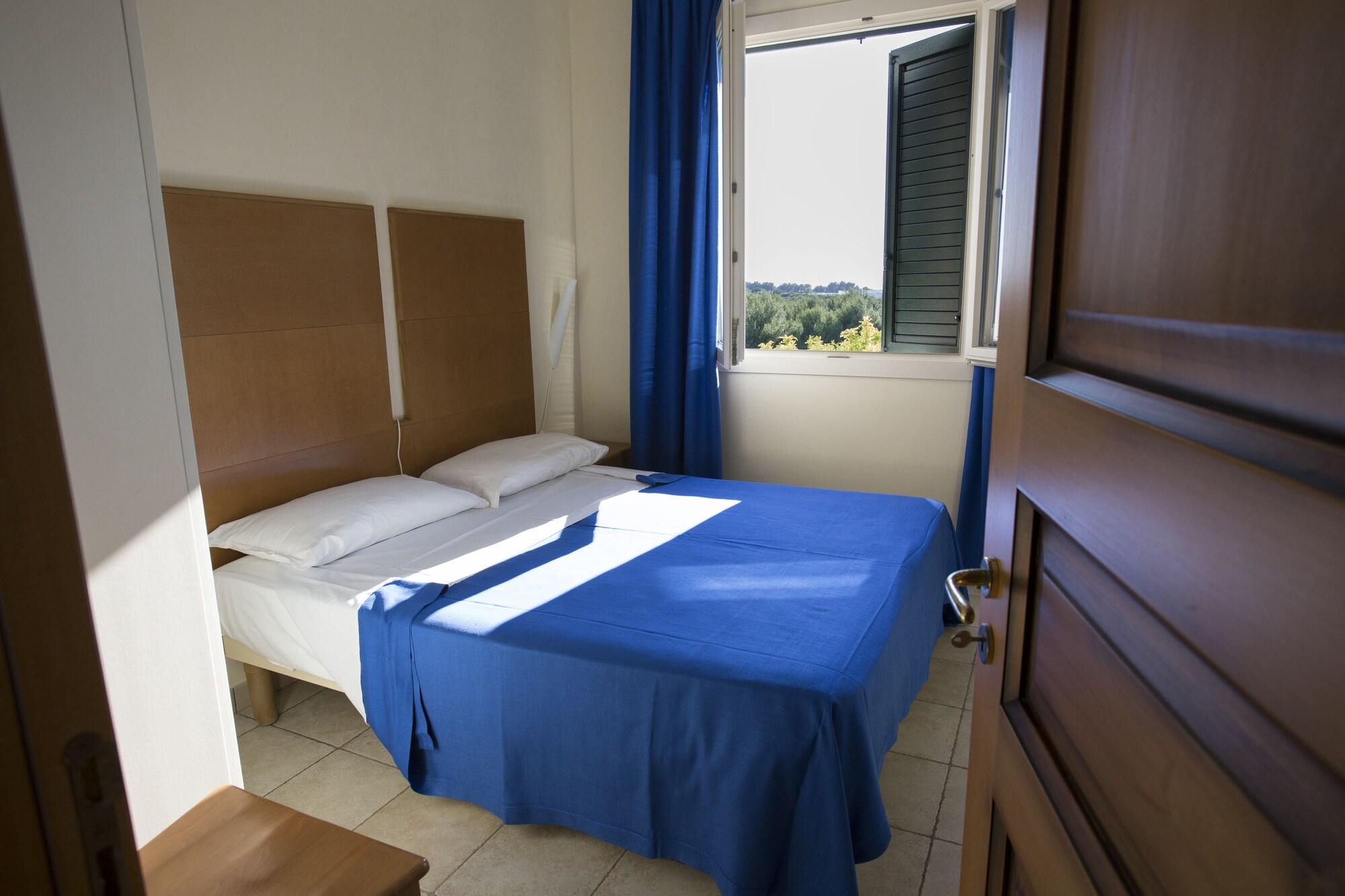 Hotel Resort Portoselvaggio Sant Isidoro  Extérieur photo