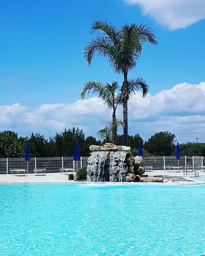 Hotel Resort Portoselvaggio Sant Isidoro  Extérieur photo
