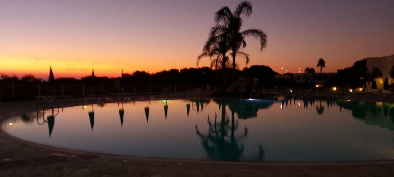 Hotel Resort Portoselvaggio Sant Isidoro  Extérieur photo